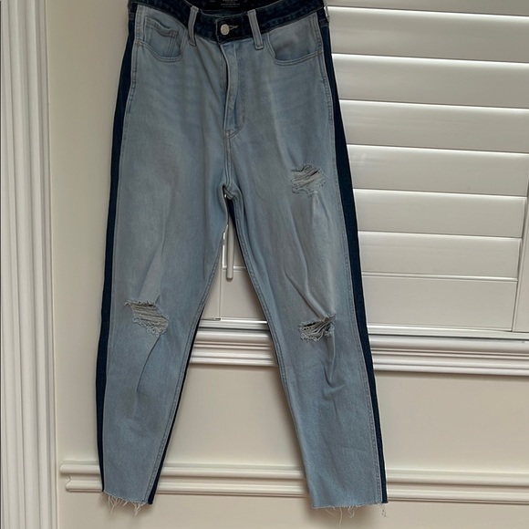 Hollister Blue Ankle Cropped Jeans with Sporty Accents - Picture 2 of 7